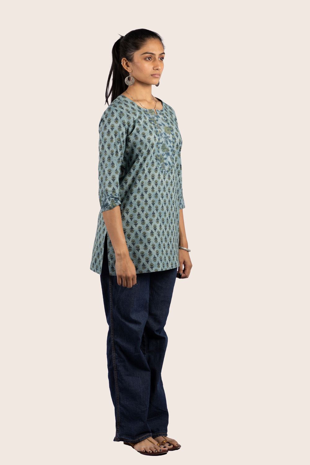 Softfield short kurti right view