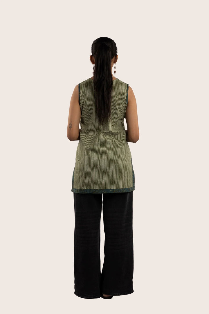 Earth Sleeveless Short  Kurti