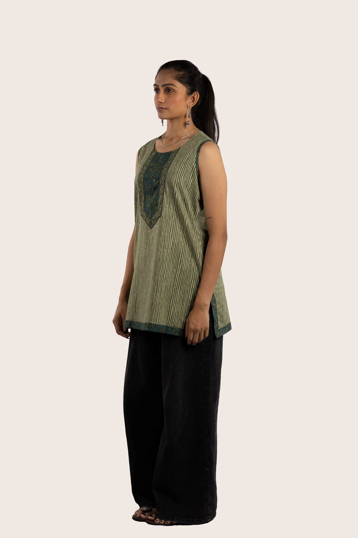 Earth Sleeveless Short  Kurti