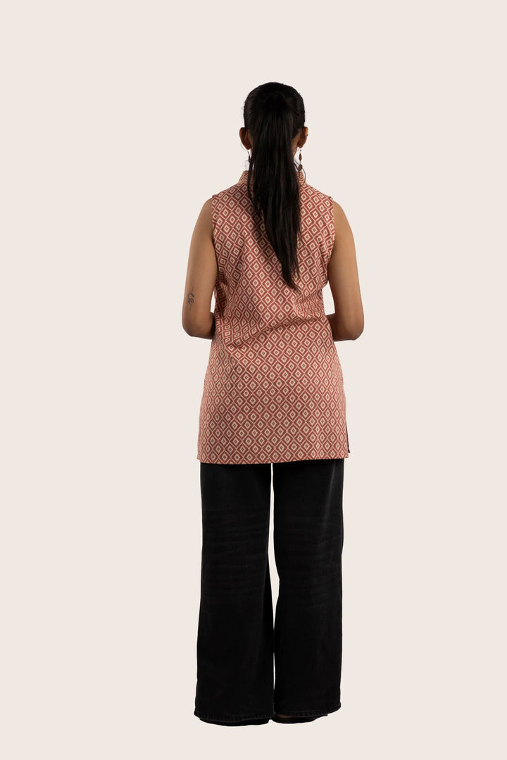 Stencil Sleeveless Kurti