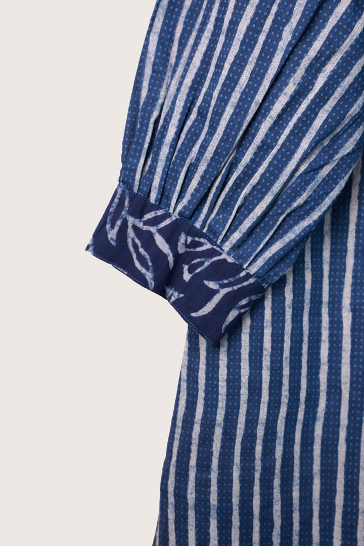 Open sky kurti sleeve detail