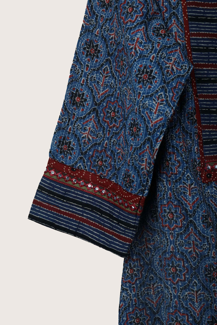 Mosaic short kurti sleeve detail