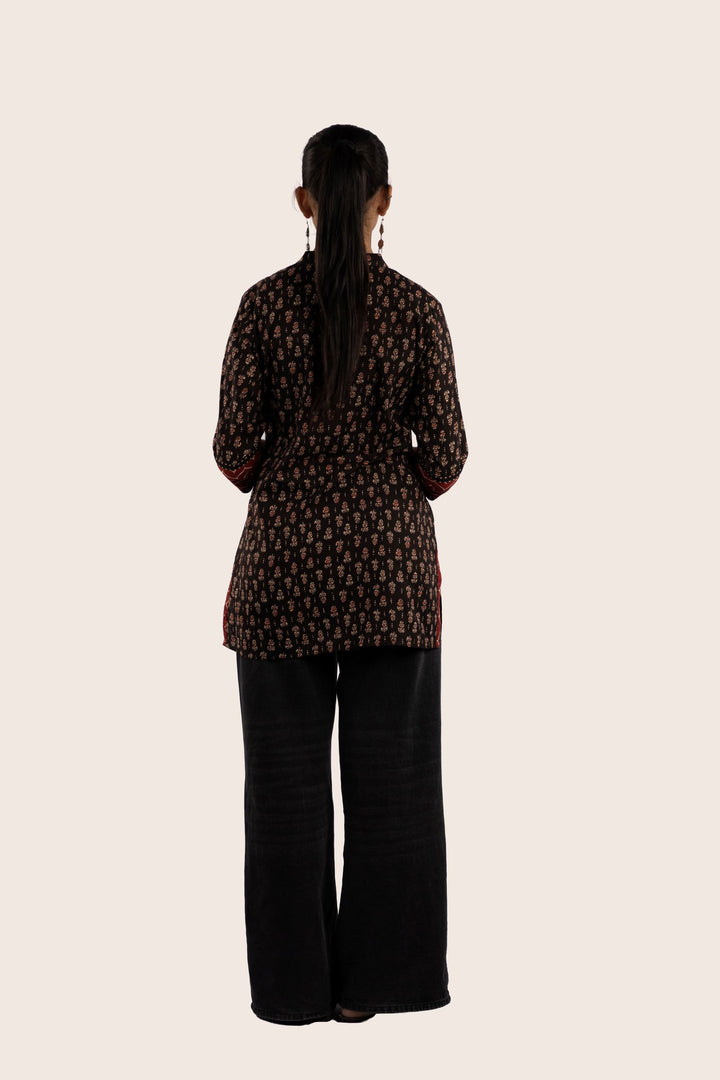 Verse black short kurti back view